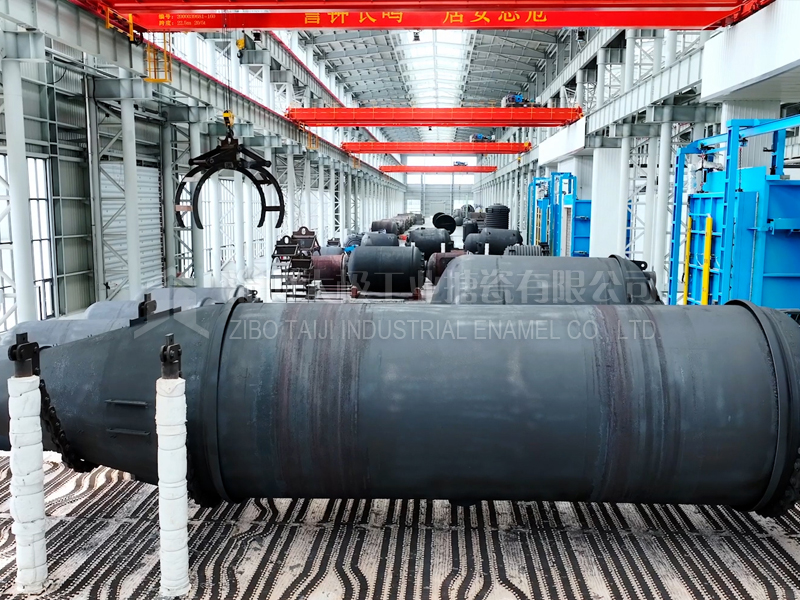 太極大型搪玻璃設(shè)備生產(chǎn)車間 太極大型搪玻璃設(shè)備生產(chǎn)車間